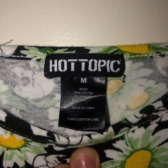 Hot Topic Fringe Crop Top Daisy Skull - Picture 4 of 5